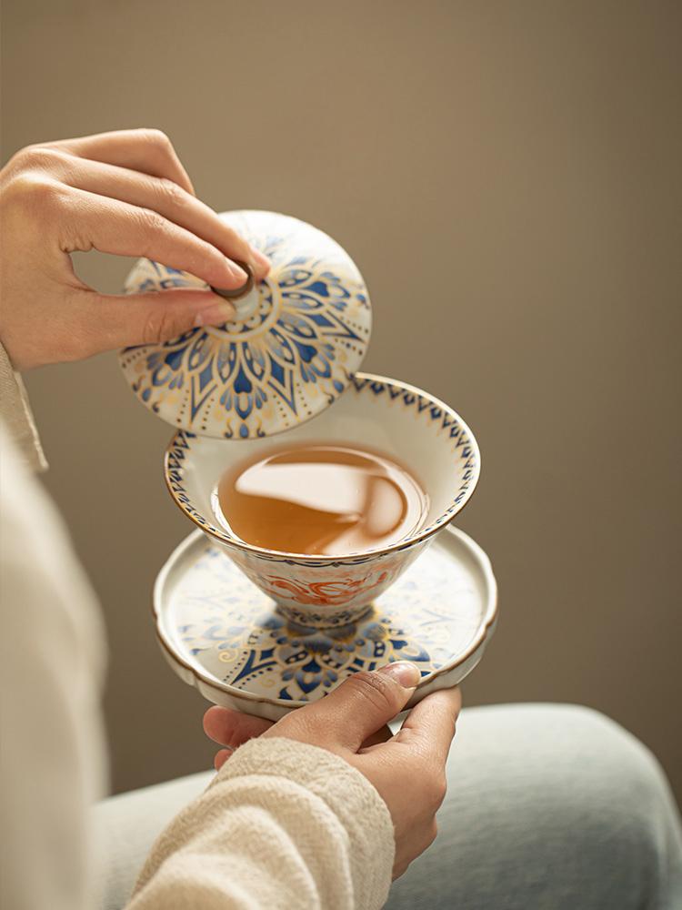 Elegant Song Dynasty-Inspired Gaiwan Tea Cup with Feitian Design