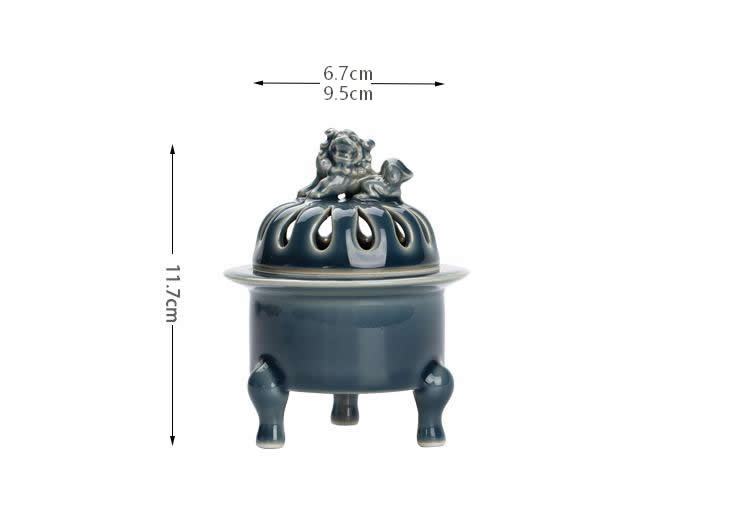 Jingdezhen Three-Legged Ceramic Incense Burner with Lion Lid Size