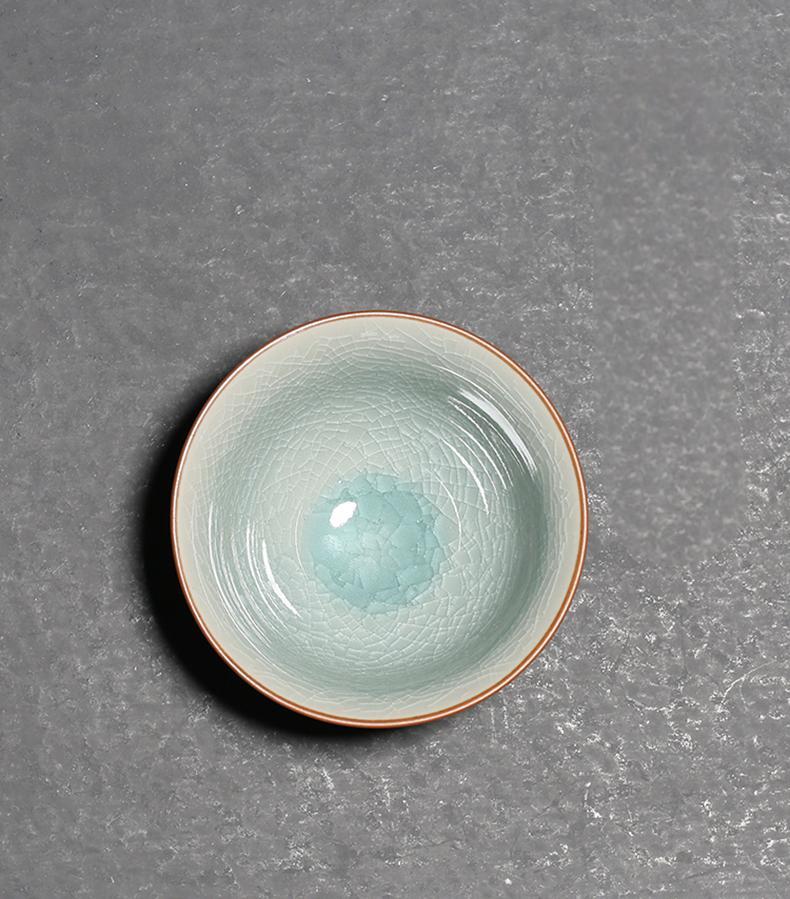 Ice-crackle Glaze Lotus Relief Celadon Tea Cups Set (2pc)