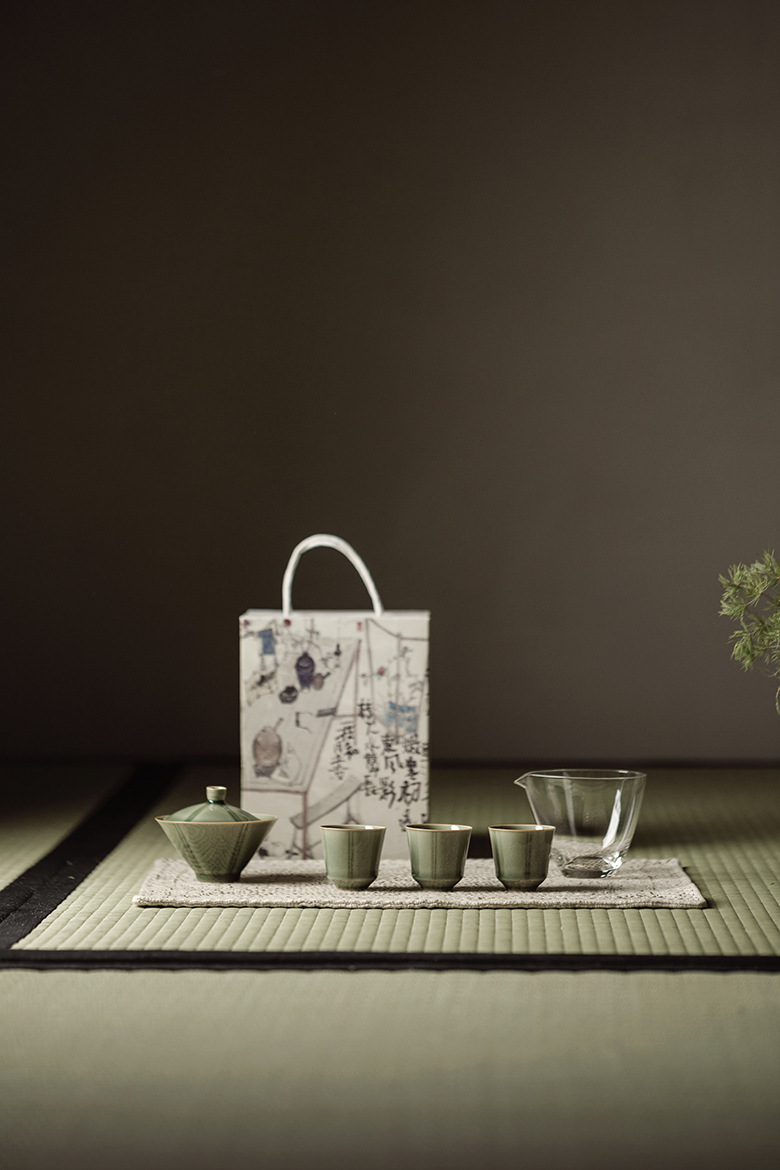 Traditional Yue Kiln Ceramic Gaiwan Tea Set