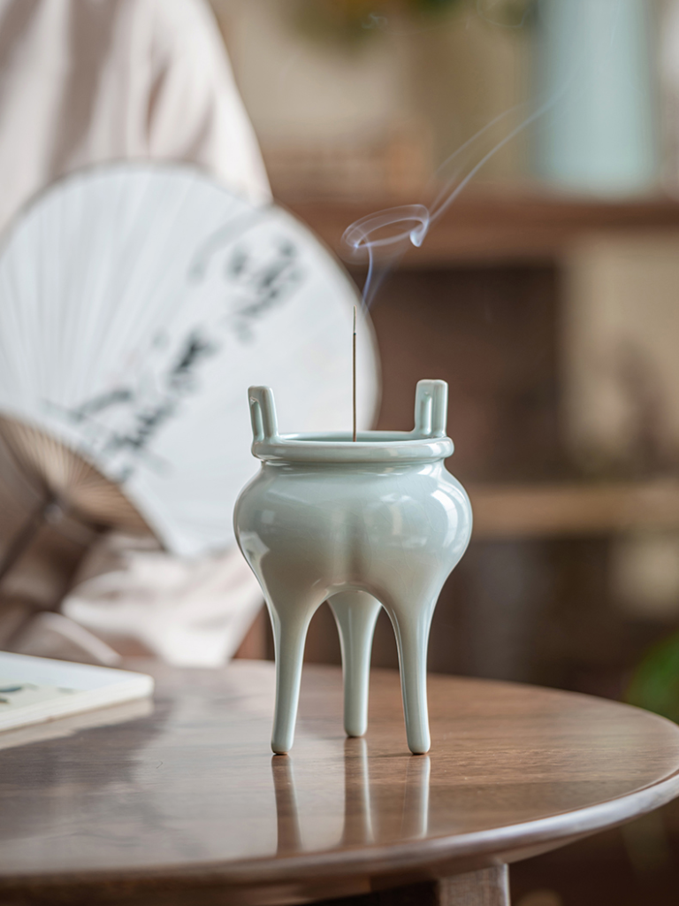 Ru Kiln Ceramic Tripod Incense Burner with Gift Box