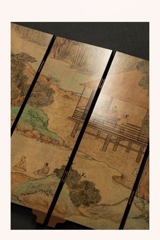 Antique-style Folding Screen Decor Featuring Chinese Calligraphy