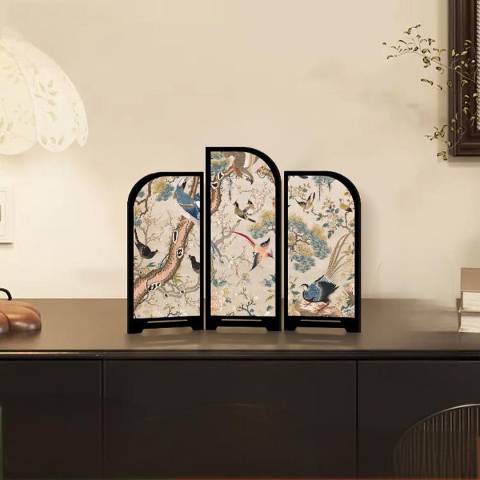 Chinese Tabletop Folding Screen with Vintage Birds Artwork