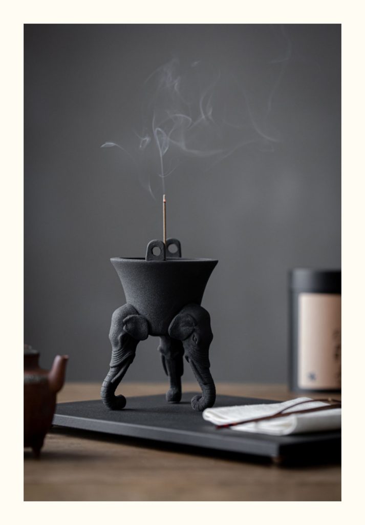 Multi-Use Elephant Heads Ceramic Incense Burner