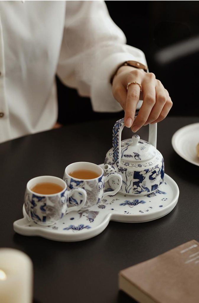 Deer-Patterned Blue White Porcelain Tea Set with Gift Box_-main