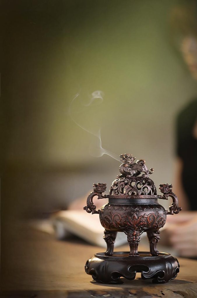 Ming Dynasty Xuande Incense Burner with Lid