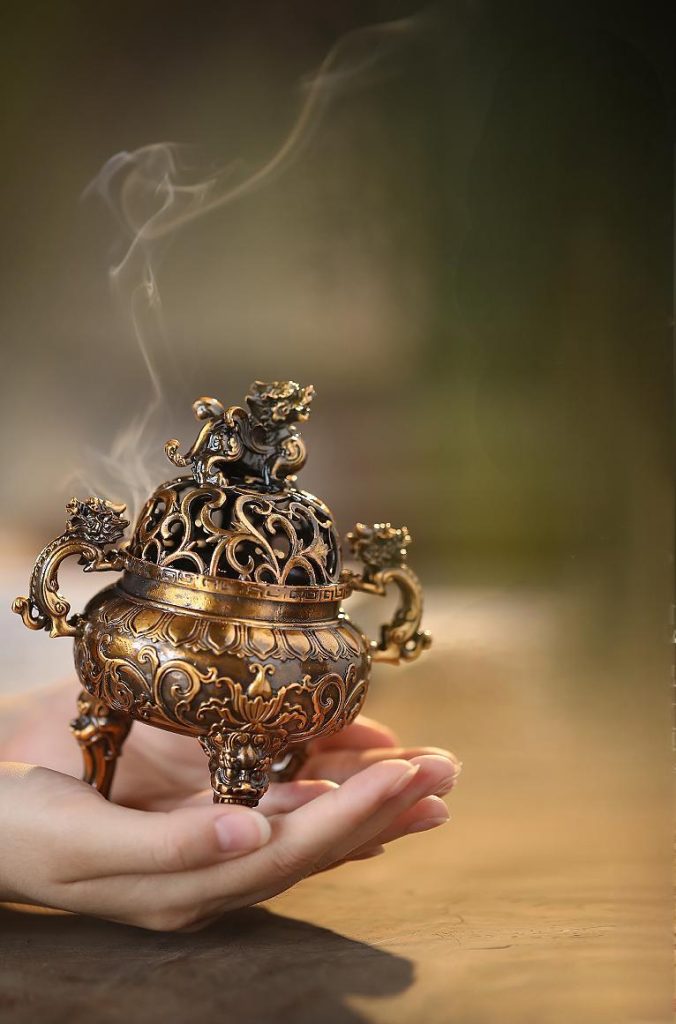 Ming Dynasty Xuande Incense Burner with Lid