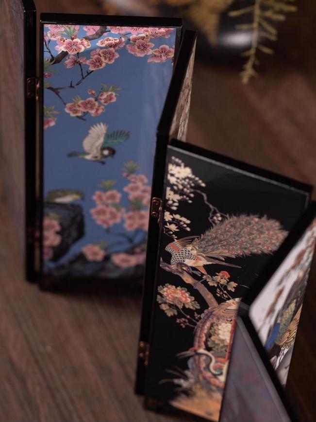 Decorative Chinese Mini Folding Screen - Silk Brocade Art