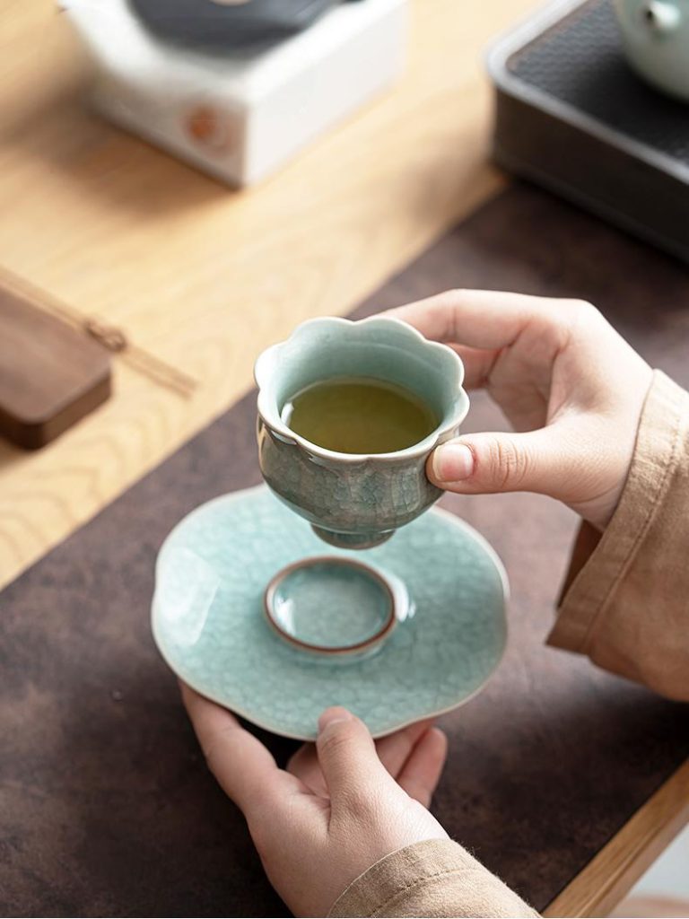 Flower-Rim Teacup Saucer Set